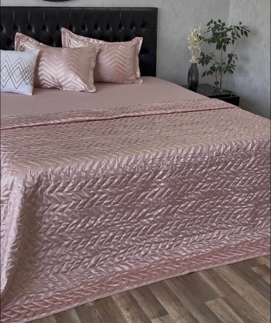 هلو بنات راح  ￼تجي بعد يومين  نفرين ٣٠ الف 😍🫶🏻🐏
غطوه صيفي ٥قطعه 
قياس الغطوه ٢٤٠/٢٢٠
قياس شرشف ١٨٠/٢٠٠
٣ عدد وجه مخده


**إذا كنت صاحب هذا الإعلان وتريد حذفه لأي سبب، رجاءا أرسل رسالة إلى الدعم الفني**