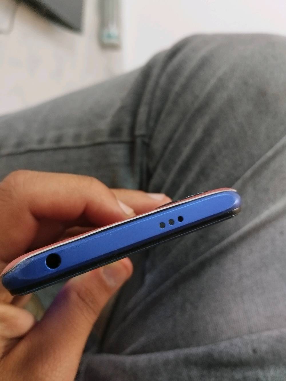السلام عليكم ردمي نوت 10t5g للبيع جهاز نضيف فقط الجامه مال كامرات مكسوره تتبدل ب5000 جهاز مداخل تصليح جهاز نضيف رايده ب190وبي مجال مكاني ساحه عدن طوبجي 
***********