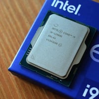 كمبيوتر • الكترونيات