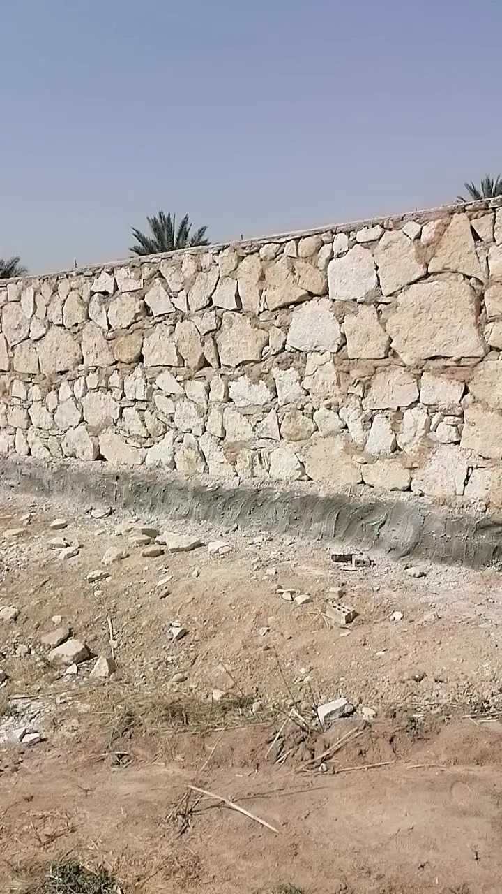 من يرغب ببناء الحجر أو الأستفسار يرجى الاتصال على الرقم التالي أو مراسلة الصفحه ونحن في خدمتكم
***********
***********
شغل درجه اولى وحسب الديكورات المطلوبه نشتغل كرسته وعمل السياج عالمتر المربع والبيت حسب الخريطه وبأسعار مناسبه جدا
