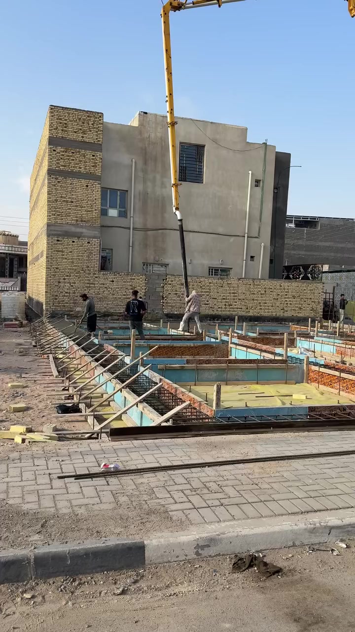 اللهم صل على محمد وآل محمد
تم بحمدلله صب رباط ارضي شريطي في التنومة الأكوات 

تم الصب بقوة انضغاط C35 حقيقي
 

#للصب_المركزي_الجاهز في جميع مناطق البصرة 

للتواصل *********** 

🔴 اهم مواصفات الكونكريت لدينا:-  

1-جميع المواد ( الحصى والرمل والاسمنت ) مفحوص مختبرياً 

2- الماء المستخدم في الخلط RO وخاضع للفحص .

3- المواد المضافه تكون حسب الطلب ومستورده من اوربا .

4- معاملنا فوول اوتاماتيك .

▪️ الانتاج والاشراف من قبل كادر هندسي من ذوي الخبره

المعمل يحتوي على 5 بم {43,42,36,34,34} ويحتوي على 16 خباطة 

حسين المنصوري #للكونكريت_المركزي_الجاهز

ونسأل الله التوفيق للجميع يارب
