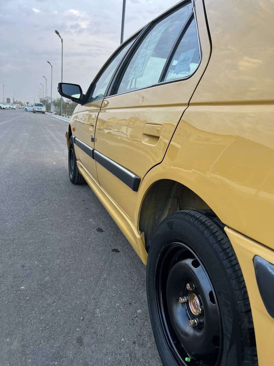 سلام عليكم بيجو بارص موديل 2015 سياره جديده بمعنى الكلام لا ضربه ولا تبديل ولا صبغ فقط جوه تريشه مال باب ع كد شخط مكينه كير خير من الله صدر امامي خلفي جديد تبريد تدفئه سياره جديده جدا وبلواقع احله من صور شرط السعر 55 ومجال بسيط مكان بغداد البلديات ***********
