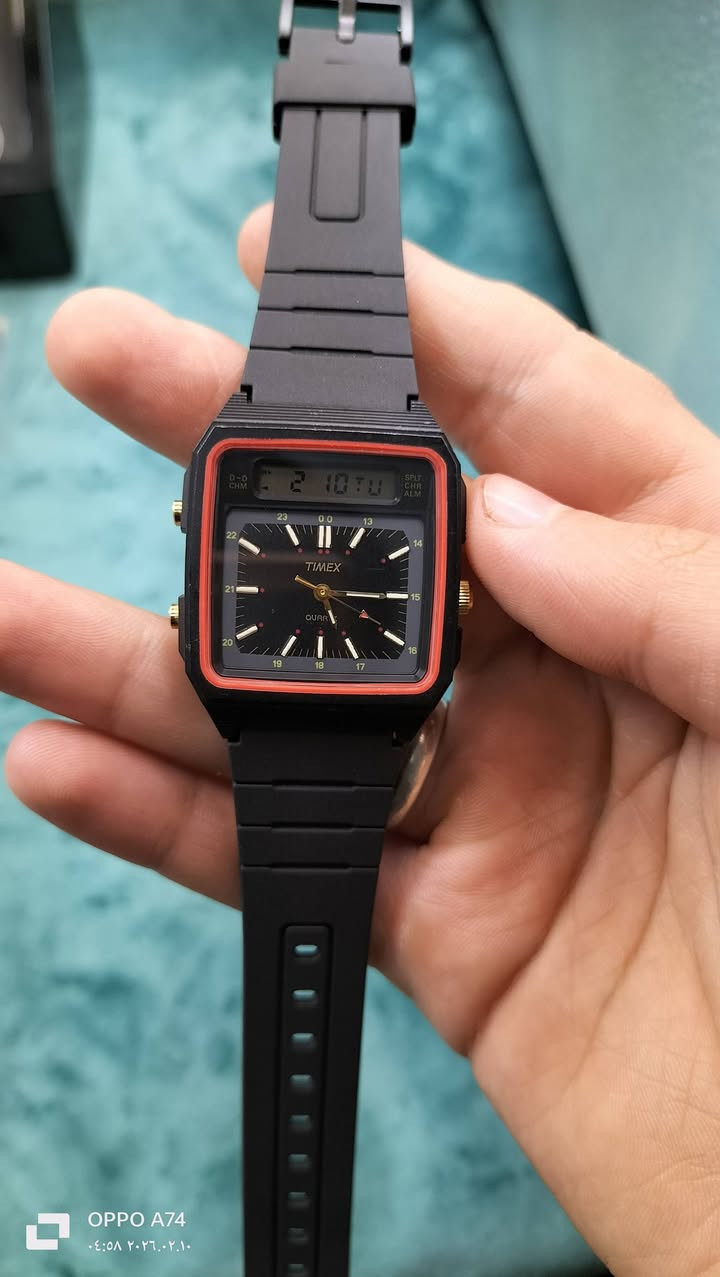 سلام عليكم مواصفات الساعه ⌚ تيمكس ،امريكي فنتج قديم نوادر دبل تايم اراقام وعقارب الامينوس سير ربل  قطره 35 والعباد 37 والعديد من الموصفات رقم *********** الواتساب (وسعر الساعه 65 قفل)

