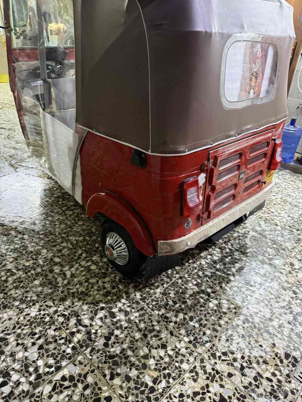 سلام عليكم تكتك موديل. ٢٠١٩ شهر الثاني. مرقمه. ثاني يوم تحويل.  الشراي يتصل. موبايل.  ***********  السعر ٥٦٠٠ العنوان الرئاسه جامع الإمام علي
