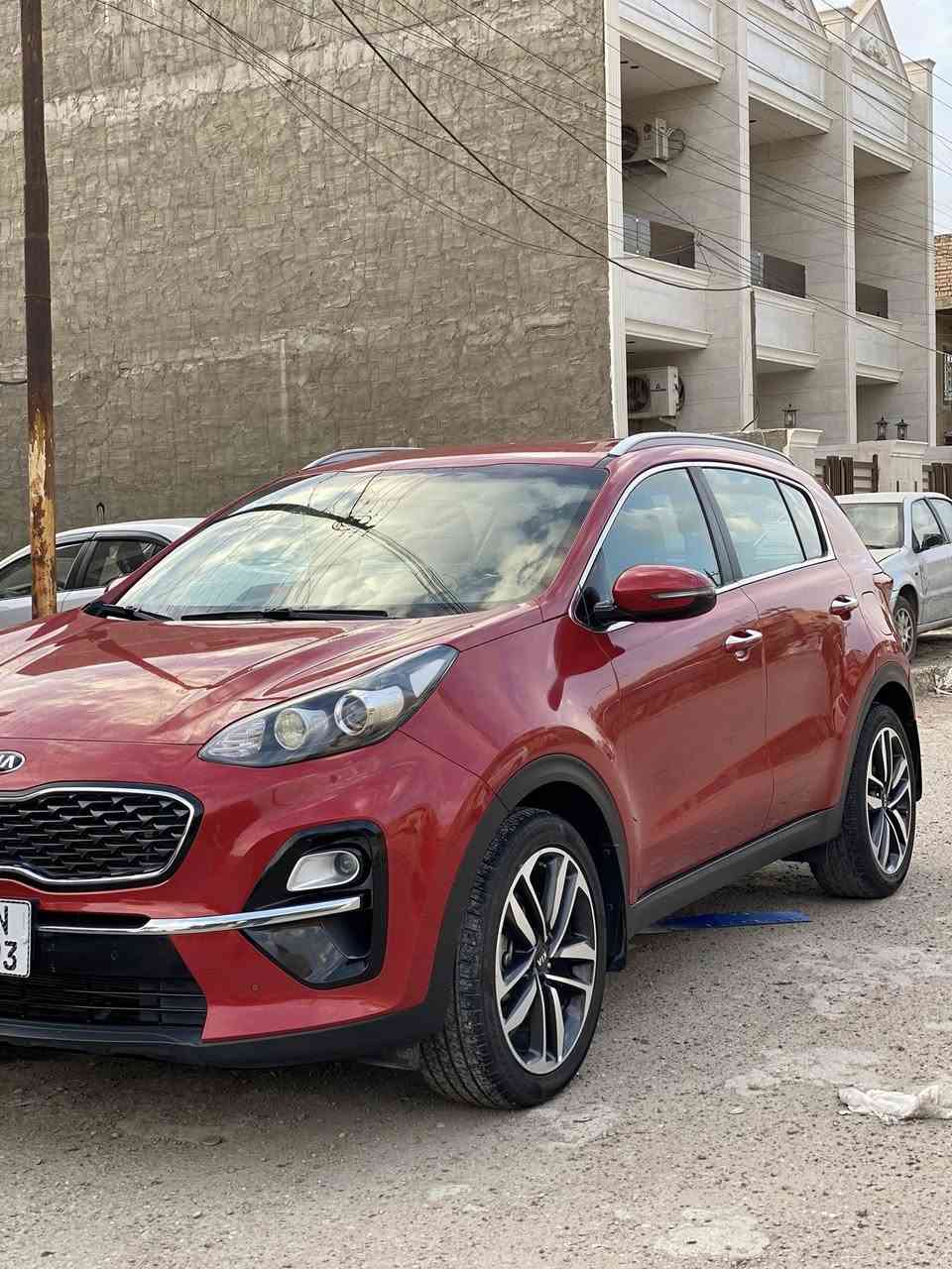 السلام عليكم
كيا سبورتج 2020 خليجي الشركة الدولية ام الضمان 
رقم بغداد الدولي الجديد هزة وسنوية جديدة بأسمي 
بصمة صندوك كهرباء ترحيب 
تبريد قطعتين تحكمات ستيرن 
داخل جلد مري شفط اشاير بالمري  حساسات امامي وخلفي  معروفة مواصفات الشركة الدولية 
السيارة جديدة وعلى ايدي لاضربة ولاصبغ فقط (ملاحضات موضحة بالسونار ) 
السعر 194  وبيها مجال 
مكاني بغداد البياع /حي الاساتذة 
 ***********
