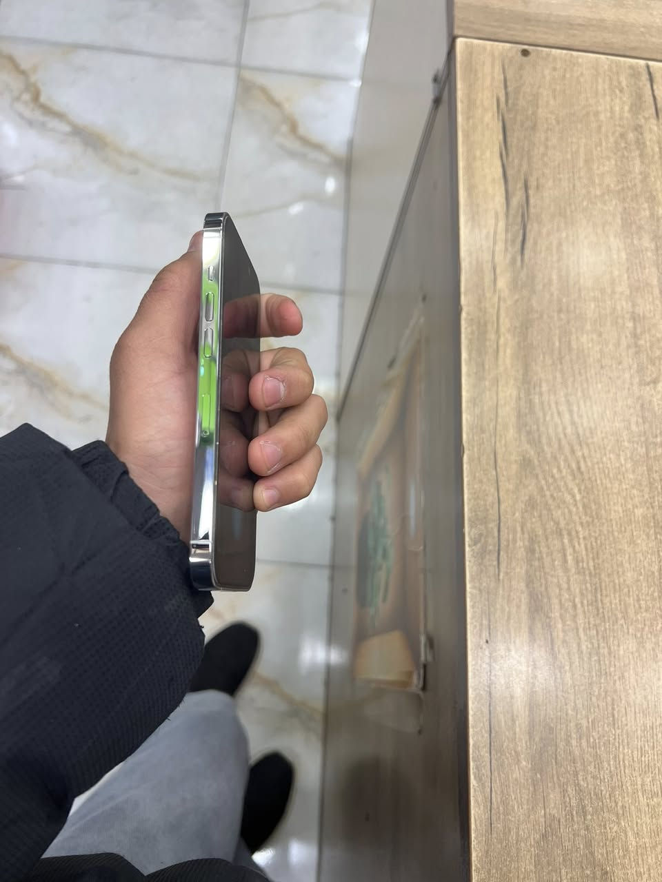 السلام عليكم
ايفون ١٤ برو ذاكره ٢٥٦ جهاز مكفول ما مفتوح بطاريه ٨٥ عنوان بغداد السعر ٧٢٥ الف وبي مجال قليل الرقم :***********
