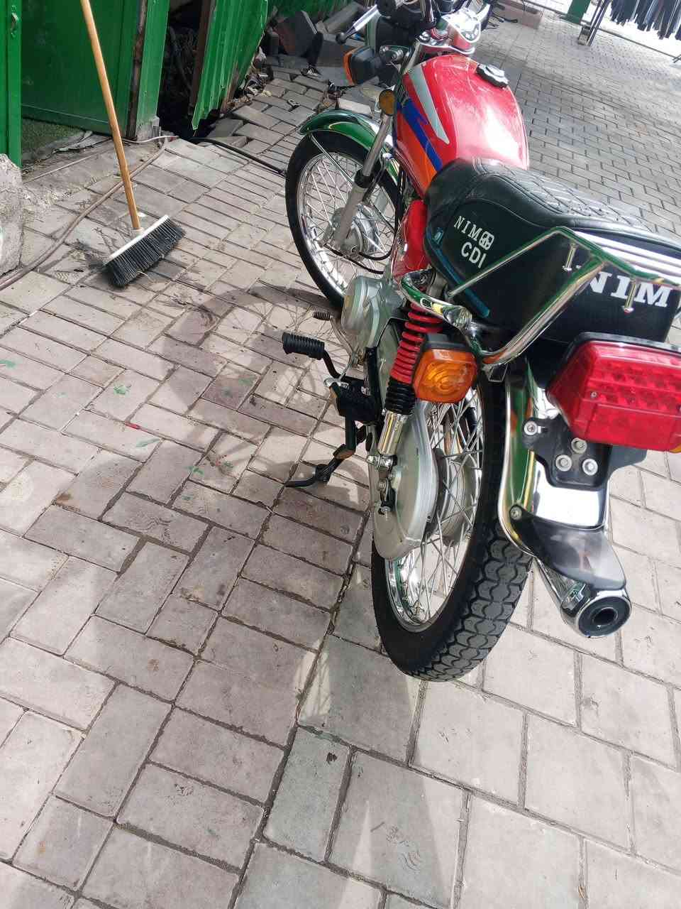 السلام عليكم
دراجه نظيفه للبيع اوراق 
دراجه كلش حلوه محتاج ريد بيعه 
‏‪***********‬‏
