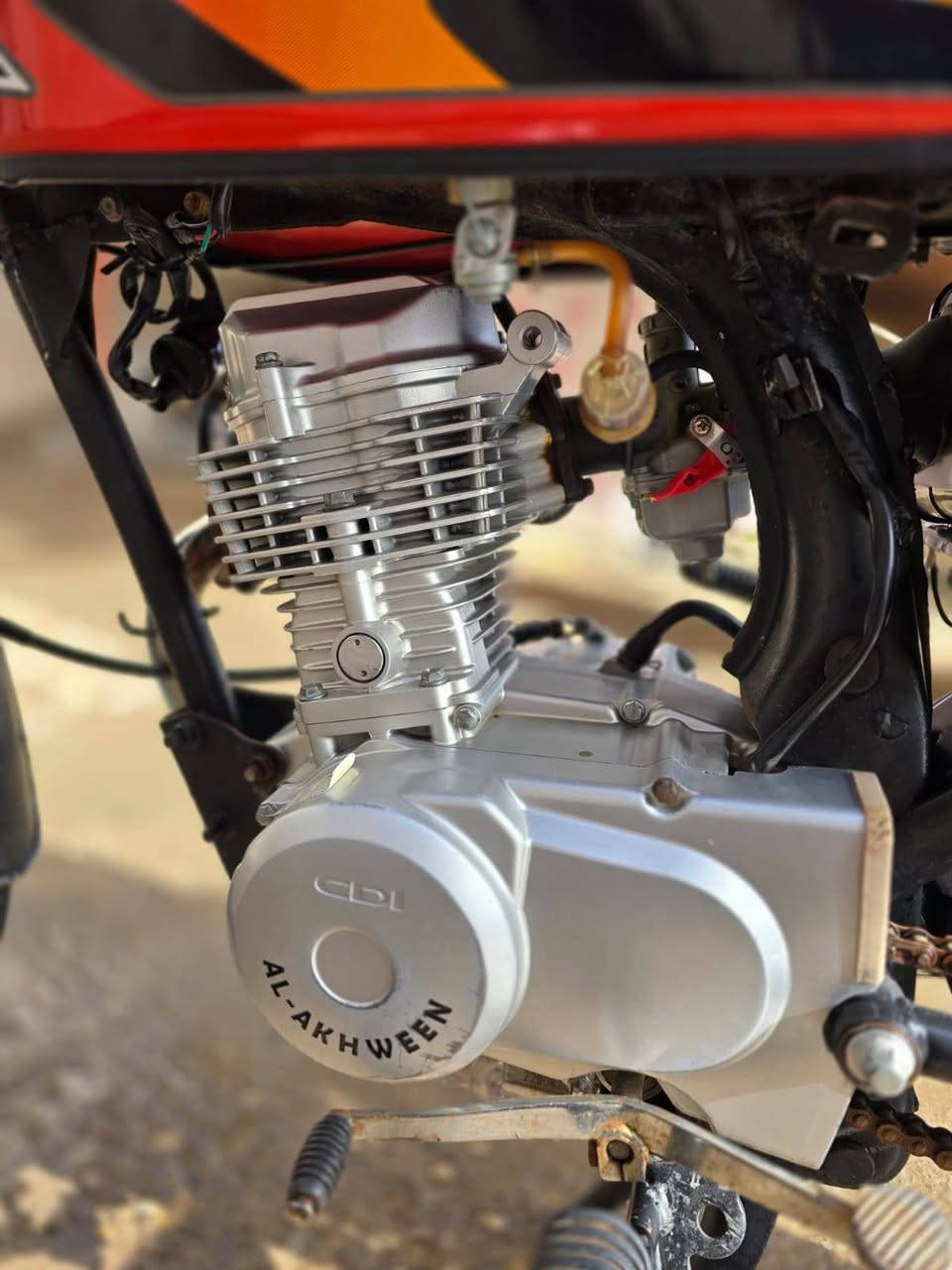 سلام عليكم
دراجه للبيع شاصي 15 ومكينه رابيدو 23 مكفوله كفاله عامه سعر 700 وبيها مجال 
كوت حي الحكيم ***********
