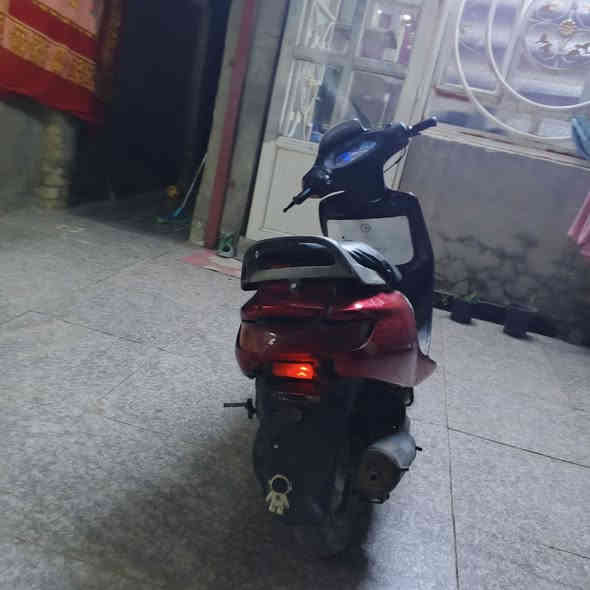 السلام عليكم فراشه فحل شغاله مامفتوح مابيه نواقص شغاله فقط وصخ كباريتر عوزه تنضيف مكاني الديوانية مركز  سعر 400 قفل اتصال ***********
