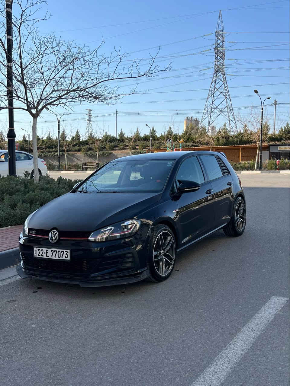 گۆڵف TSIتۆربۆ      ١١٨$ قفل
مۆدێل ٢٠١٩
چەمەلەخ و بۆنیت بۆیاخە 
گێرو مەکینە بەشەرت بێ عەیبە و نەکراوەتەوە
سەنەوی و فەحس و هەزەی تازەیە 
سەیارەکە زۆر پاکە 
تەقەو ڕەقەش بەشەرت 
بەناوی خۆمەوەیە تەحویل و غرامە بەشەرت
*********** السليمانية, العراق
