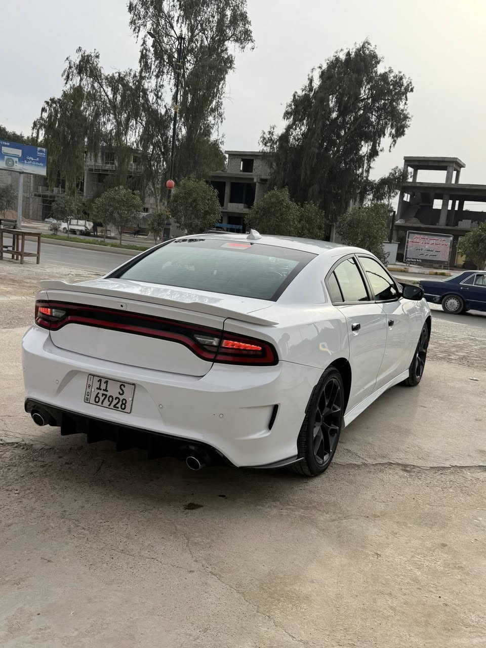 جارجر 2020 GT
* اللون ابيض
* ماشية ٣٧ الف ميل
* شاشة كبيرة
* كشن سائق كهرباء
* Super track pak
* Performance control
* سماعات الباين
* صدر امامي جديد
* حساس خلفي و كامرة متحركة
* كير و محرك مكفول
* حادث بنيد فقط
* ايرباكات دشبول و دركه 
*  رقم بغداد الجديد 
* السيارة حلوة و نصبتها حلوة تعال وشوف بعينك
* ***********
سعر220
