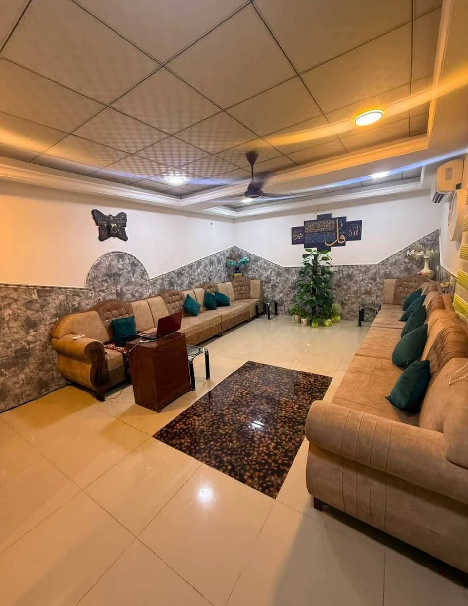 🏡الدار للبيـــع 🏡🏡الدار للبيـــع 🏡

🌎حي الاربچية 🌎
قرب افران دار السلام
سايدين النعيمي 🤗

#المساحـــة👈 325 😍

#الواجهة👈 12 🤗

⭕بناء قديم. محدث 🏗️

⭕تبليط عريض ⭕

⚡كارت بلديــة  ⚡⚡

يتكون من

كراج  سيارة
استقبال
ومطبخ 
وغرف نوم 3 😍
وهول
وصحيات داخلي وخارجي

🔥🔥السعر 210 مليون فقط 😱😍 وقابل للتفاوض 🔥🔥

للمزيد من المعلومات يرجى الاتصال على الأرقام الاتية

***********
***********

لعرض عقاركم يرجى الاتصال على الأرقام المذكورة موصل, نينوى
