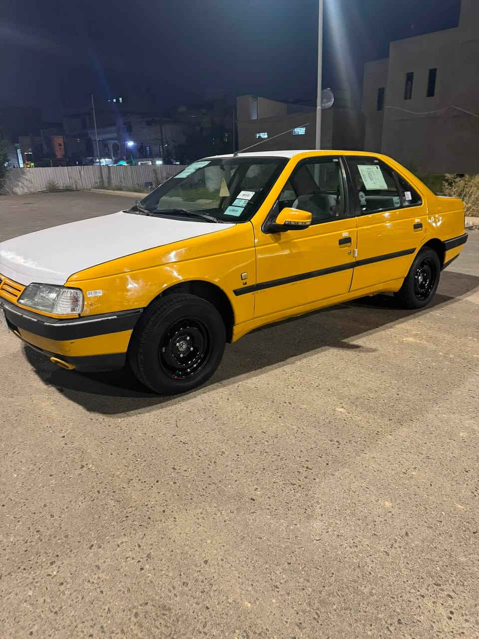 سلام عليكم للبيع جيلكس ٤٠٥ موديل ٢٠١٠ كير محرك جدد لا ضربه ولا صبغ فقط هلال واحد بي صبغ مكفوله كفاله عامه عده الهلال تبريد ثلج صدر مامي خلفي جديد سعر ٢٨ وبيها مجال الشراي سياره عل وضع شركة مكاني بغداد *********** سياره جاهزه وبلعافيه عل ياخذها
