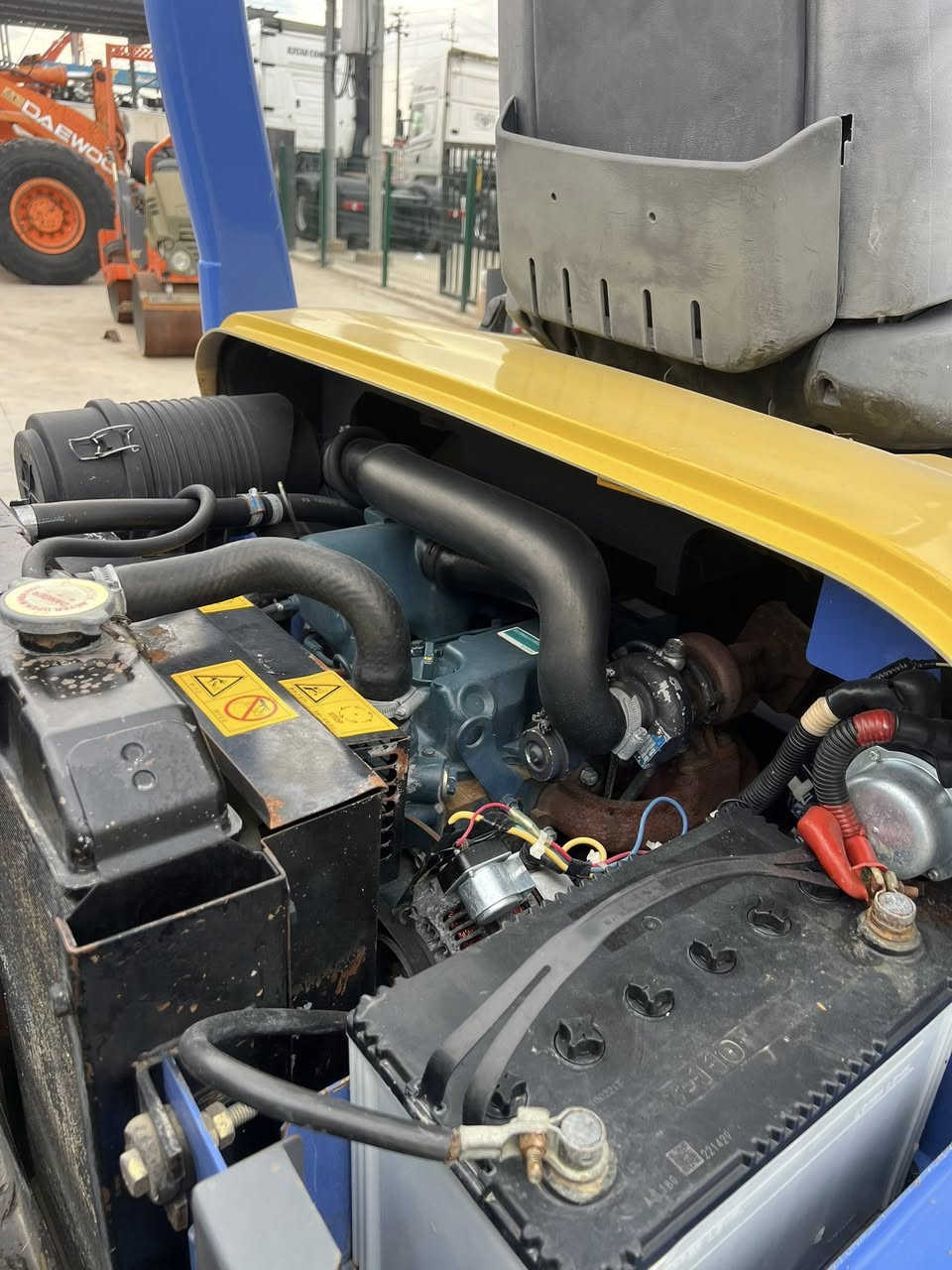 معرض تريكس وه ستامحديين

رةقم كاتي

موديل 2013

***********

‏دخول جديد ما مشتغل بالعراق

حجم 40

***********
