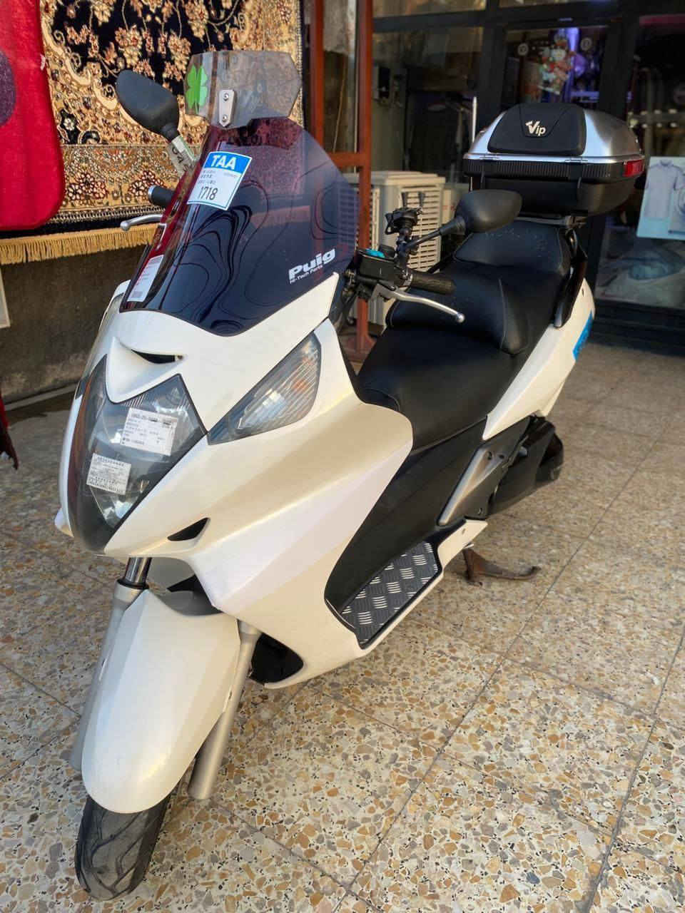 دراجه سلفر ونج للبيع السعر والتفاصيل خاص والنظافه مثل الصوره ***********
