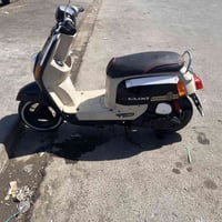 دراجه ماكس بوليسي كابريتر بوشه55للبيع سعرها600وبيه مجال كهربائياته كله...
