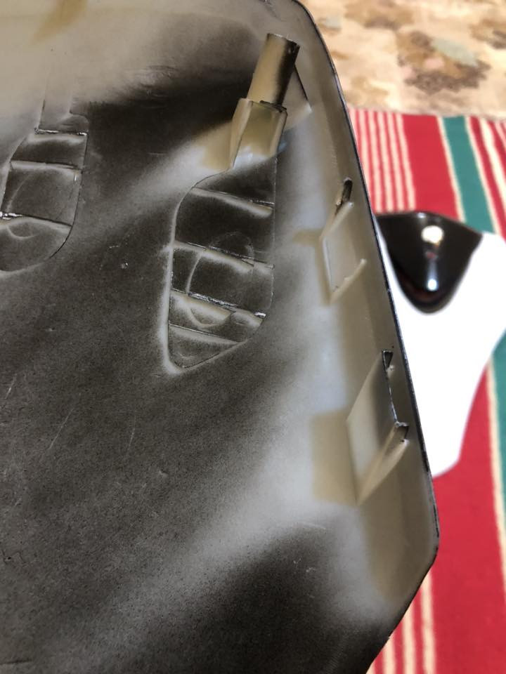 كلمن وسعرة توصيل ماعندي اي استفسار على هاذا الرقم وبعد عندي لحية لون لؤلؤي والثانية لون اسود ***********
