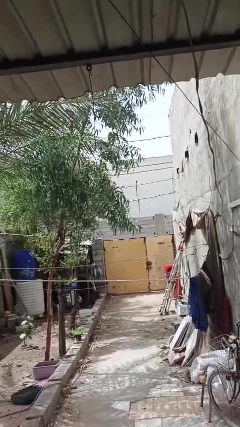 الدار البيع المساحه ٢١٠ العرض ٥٥٠ م النزال ٣٧م البيت مفوص بل طابو بسمنه الطابو السعر 85 وبي مجال ***********/***********/  العنوان شط العرب الكباسي قرب بيت ابو خمسين

