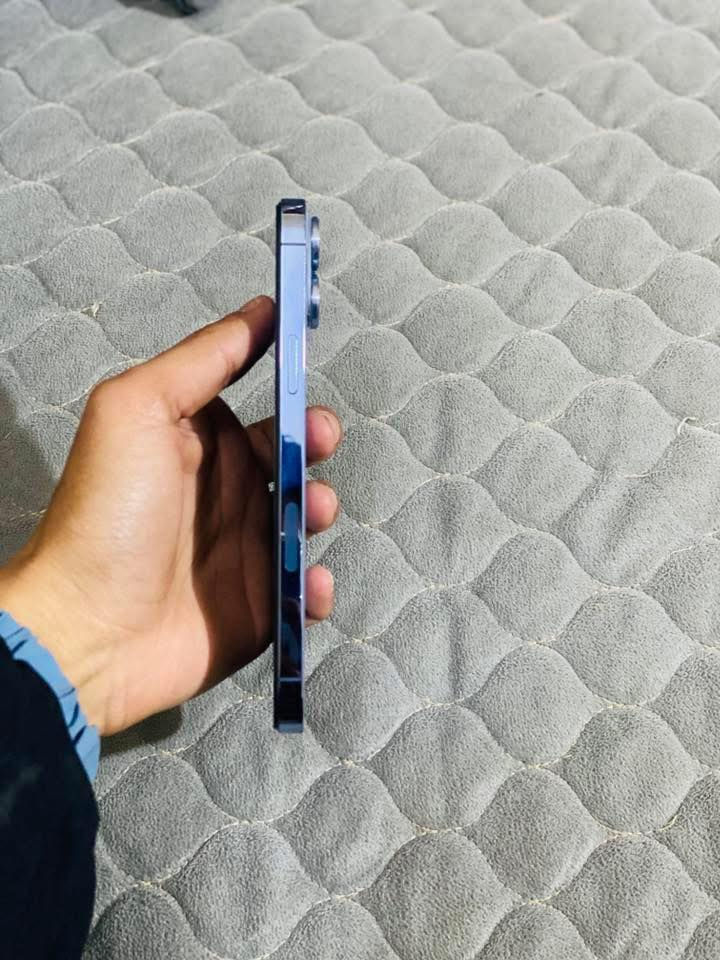 13 برو ماكس
شاشة ثلاث خيارات مستبدلة 
بطارية ٨٦٪؜ بلاد 🔋
لون بحري 🩵
تك شريحة 
مابي أي أشكال كولة شغال 
مركب عليه عدسات ياقوت 

السعر / 530 الف قفل قفل 

العنوان / النجف - كوفة 📍
الي يفيدك يتفضل خاص


**إذا كنت صاحب هذا الإعلان وتريد حذفه لأي سبب، رجاءا أرسل رسالة إلى الدعم الفني**