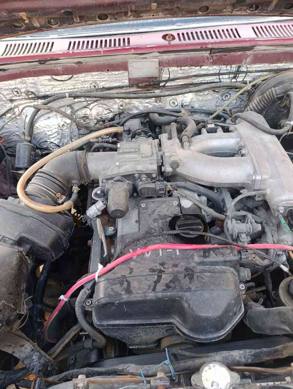 السلام عليكم تيوتا 4رنر 
السياره جاهزه على اخر حبايه 
مكينه كير 3000 ثلاثة الاف 
تخم تايرات جدد ب 300 الف 
رقم و سنويه جديدة
السيارة فول مواصفات حساسات شاشه شنو اتريد يشتغل بس الفتحه ما سويتها 
تبريد ثلج  بمعنا الكلمه 
السياره باسمي شخصيا  تحويل مباشر
السياره معروضة 65 ورقة و بيها مجال 
اذا ابالك جوه الخمسين لا تتصل  
***********

