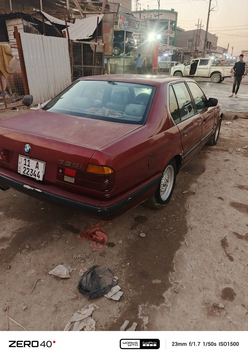 سلام عليكم بي ام 735 البيع
رقم مميز حلو بغداد سنويه تنتهي 2030
سياره عضمته حلوه بيه بس ضربتين بل جاملق الخلفي وجاملخ المامي ضربتين زغار 
مكينه بدلته جديده مال تفصيخ 
داخل رادله دوشمه وترتيبات 
سعر ٤٦ & وبيه مجال بكاني بخداد ضباط ***********
