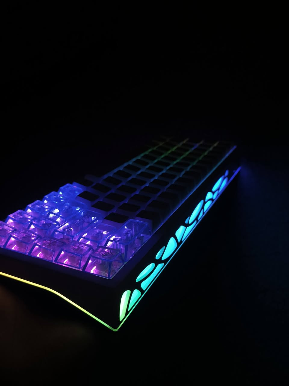 YUNZII AL65 ALUMINUM
Mechanical keyboard 

كيبورد ميكانيكي المنيوم من الافضل في السوق 
بمواصفات و شكل و اداء قوي 
٣ وضعيات اتصال 
ازرار قابله للتغيير يصير كله ابيض 
شي راقي وزن ثقيل اكثر من 1.5 كيلو 

السعر ٧٥ الف


**إذا كنت صاحب هذا الإعلان وتريد حذفه لأي سبب، رجاءا أرسل رسالة إلى الدعم الفني**