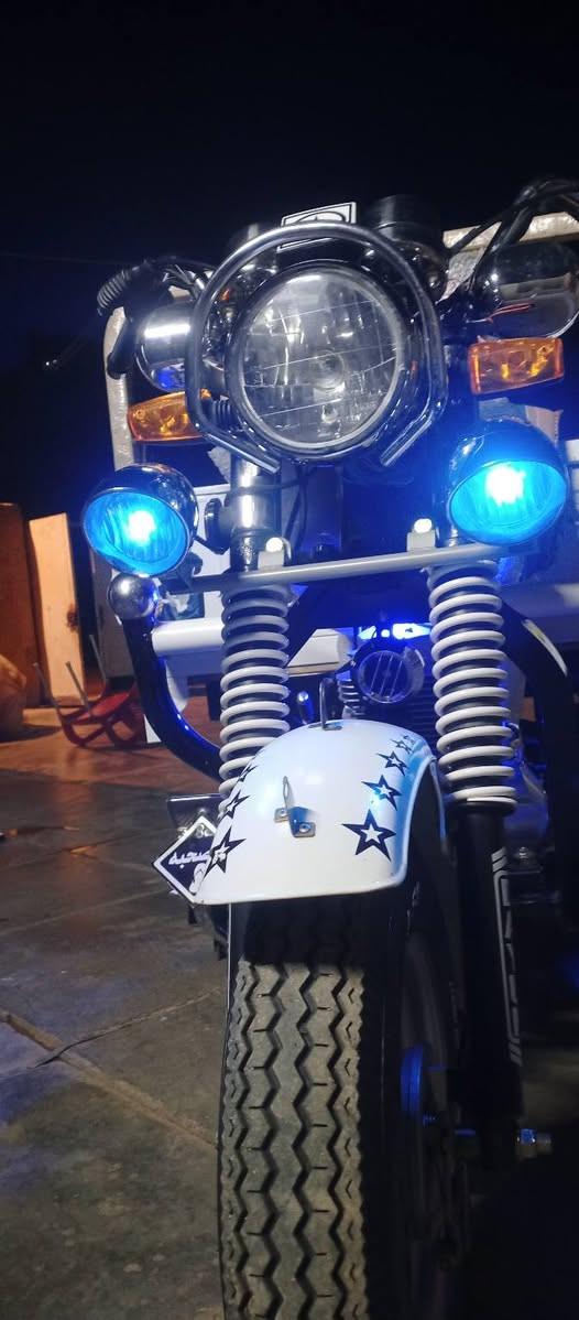 سلام عليكم مرخصت مدير الكروب 
ستوته 2024 جديده اوراق سكنر 
ستوته خير من الله مامفتوحه مكفوله 
بس تفيلس فقط ولباقي كفاله السعر مليونين وربعميه 
المكان ناصريه قضاء الغراف لا تتخل خاص 
رقم الهاتف ***********
