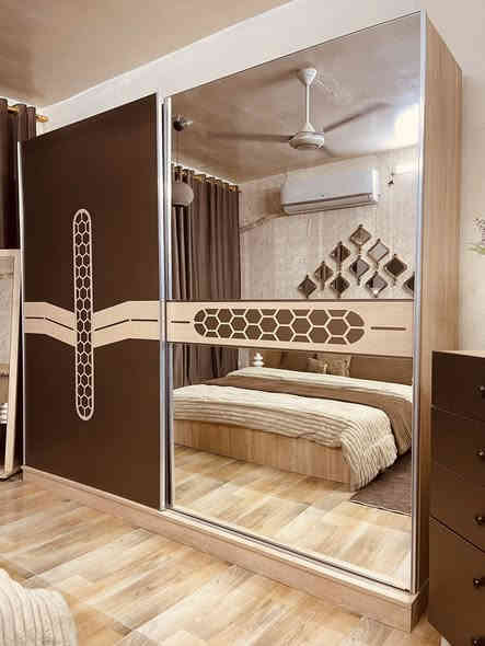 غرفه للبيع. 7قطع شخط مابيهه سعرهه 750 وبيهه مجال اي استفسار ***********
