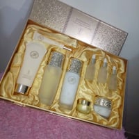 أغراض تجميل • جديد • أسعار مناسبة