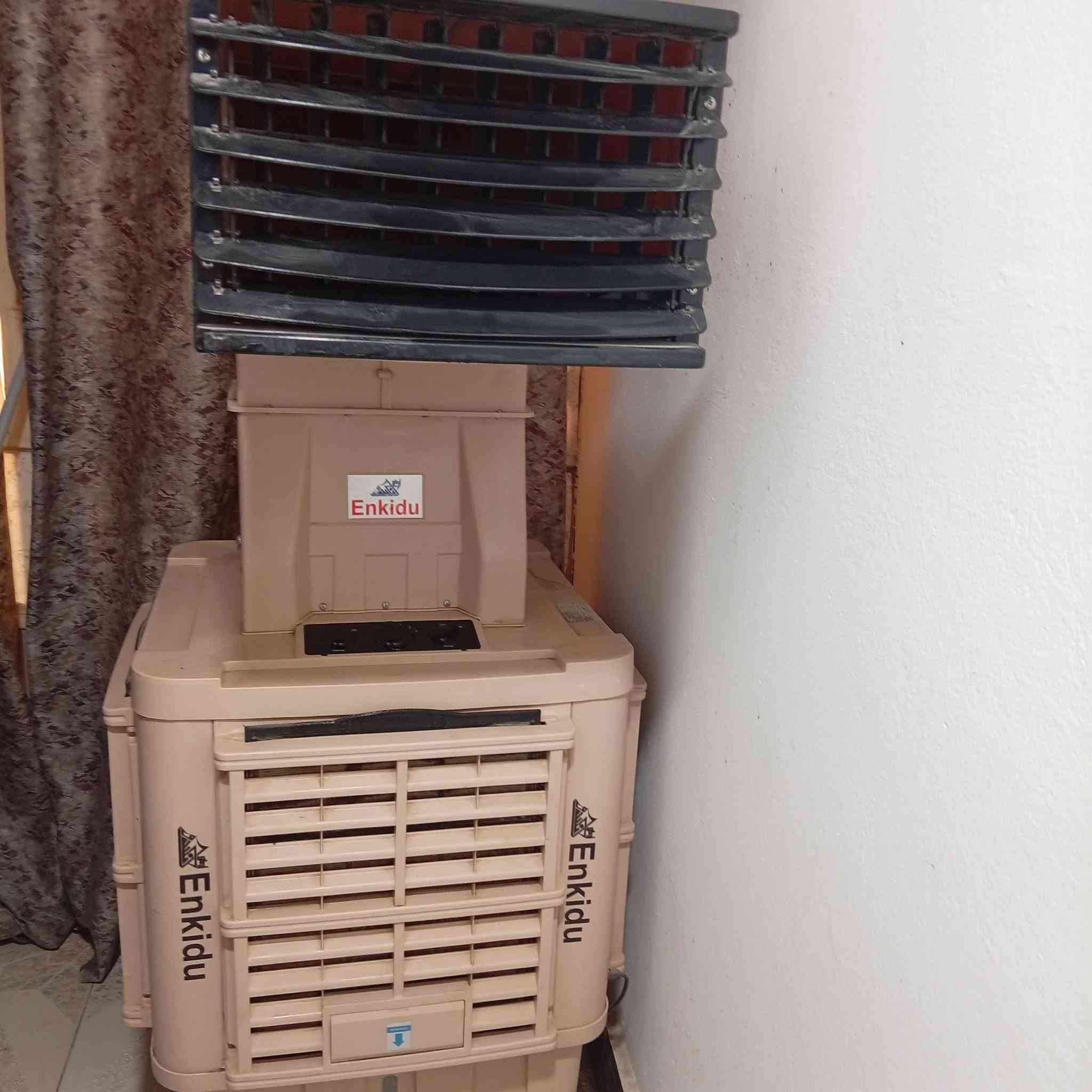 السلام عليكم
مبردة للبيع شركة Enkidu
ما مستخدمه اهواي 
سعر 250الف 
استفسار واتساب ***********
