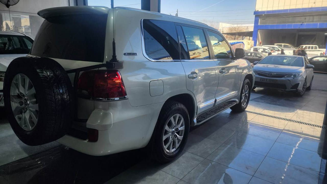 ***********

فقط قطعة صبغ للبيع بسعر مناسب
لاندكروزر  ٢٠١٤
موصفات GX أربيل, العراق
