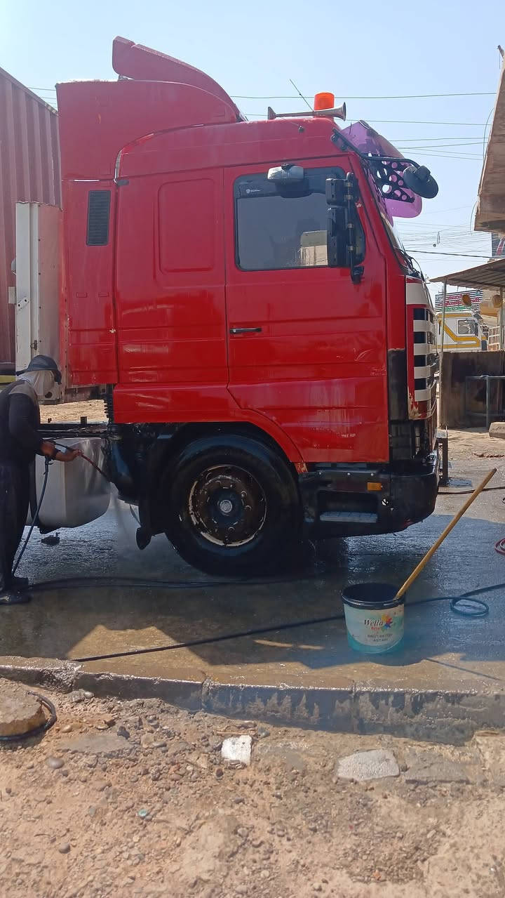 سلام عليكم سياره للبيع سكانيا خير من الله جاهزه للعمل رقم كركوك مشروع وطني.. رقم الهاتف ***********
