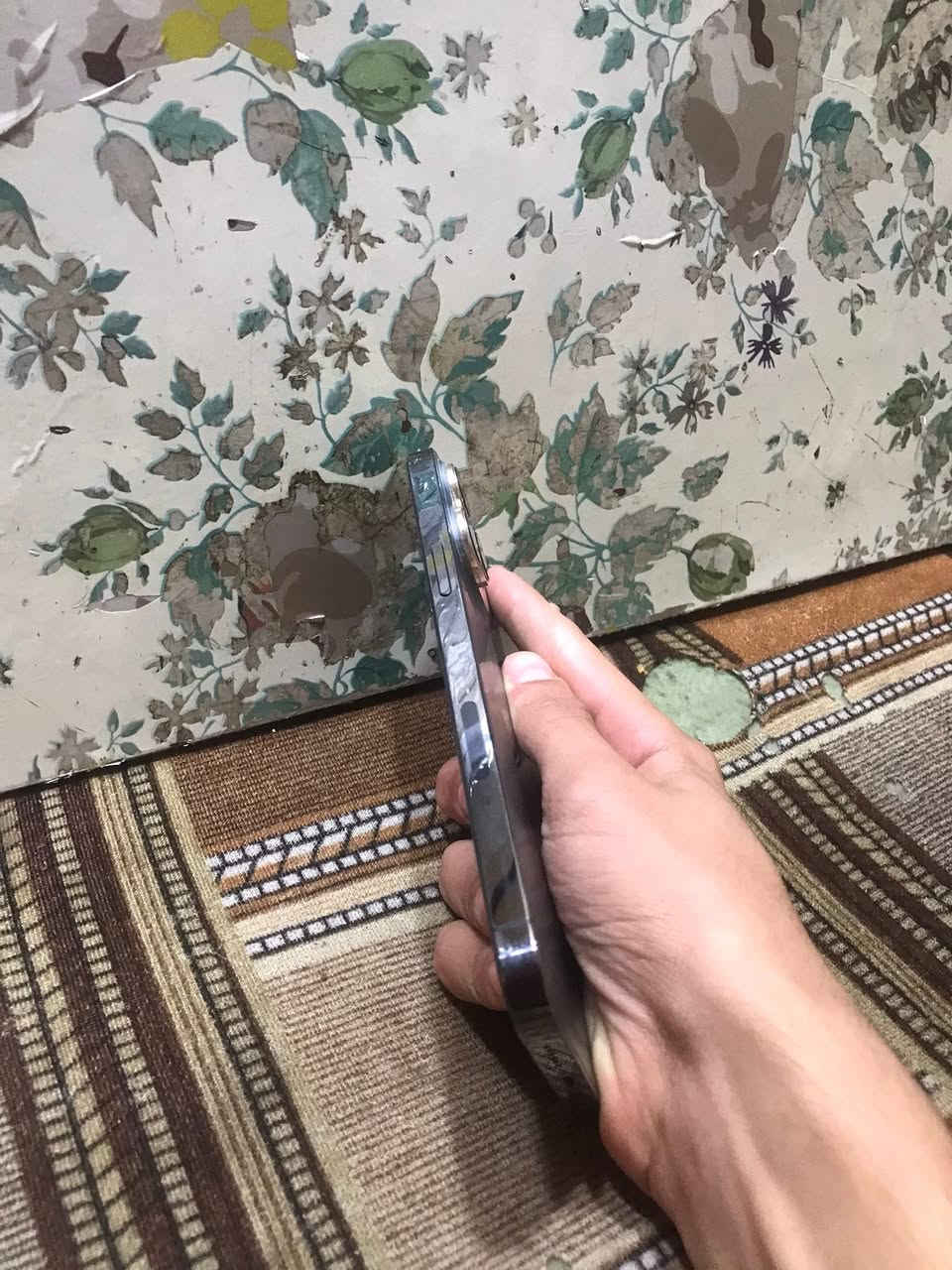 سلام عليكم13برو ماكس
ذاكره ٢٥٦
بلادي 
مبدل شاشه اصليه مال جهازه ثاني 
بطاريه ٩٠ علي فحص 
سعر ٥٠٠وبي مجال او مراوس 
***********
