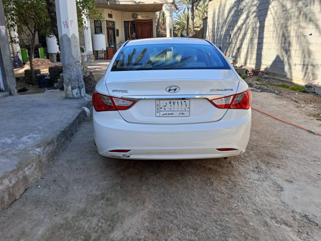 السلام عليكم
سوناتا خليجي موديل 13
سياره بيها رشات صبغ وتبديل بدون دواخل عده شويه بدوسه مبينه بسونار 
لسياره مابيها قطره معجون 
عليها ادامه كامله من بلكات مجاول نوزلات الخ
تايرات تخم جديد باتري جديد نقصها بس غاز لتبريد مكانها كربلاء سعرها 102
*********** كربلاء, العراق
