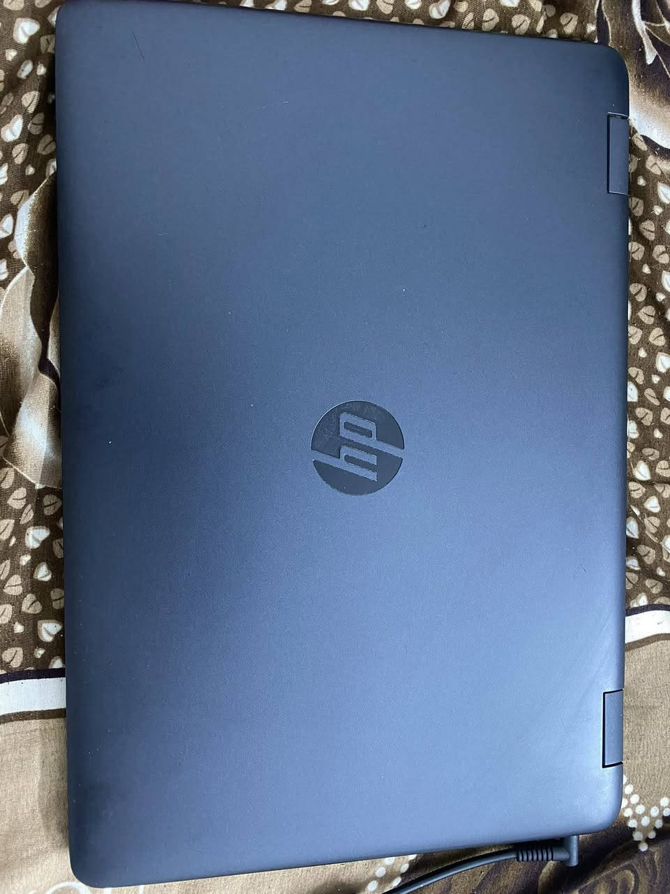 سلام عليكم 

لابتوب hp للبيع مواصفات حلوه
مناسب للدراسه والتصفح والألعاب الخفيفه والوسط 
الجهاز جداً نظيف
المواصفات:
المعالج / Core i5 6200U الجيل السادس
الرام / 8GB
التخزين / 256 كيكه SSD 
الشاشة / 15 inch
غراضها كامله حقيبه خاصه وشاحنتها الاصليه
للبيع ب 220 وبيها مجال بسيط 
مكاني بغداد الغدير متوفر واتساب 
***********
