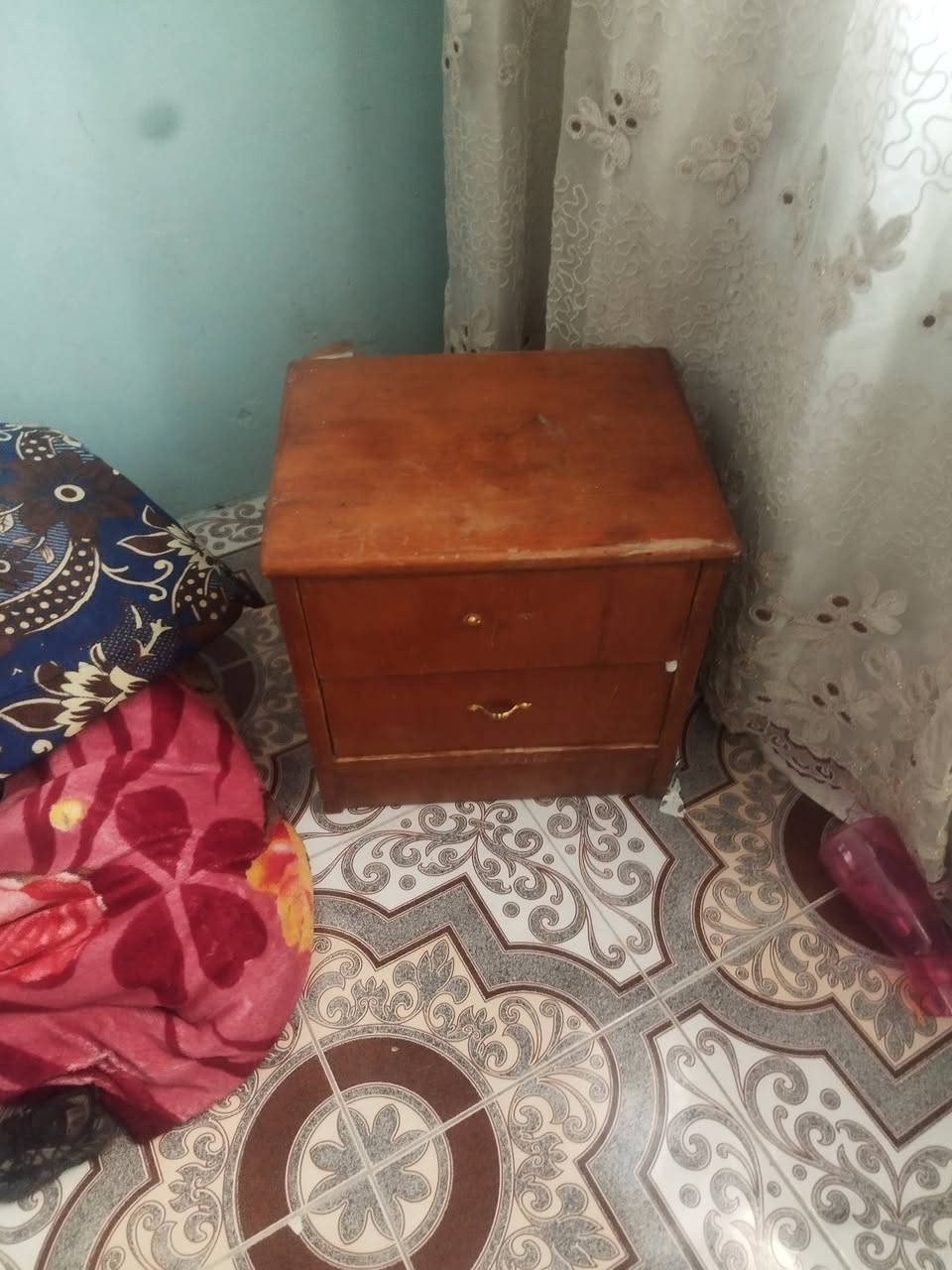 ابيعهن كلهن سوه مابيع وحده وحده كلهن ١٠٠قفل ايريدهن 
ينتصال ***********
