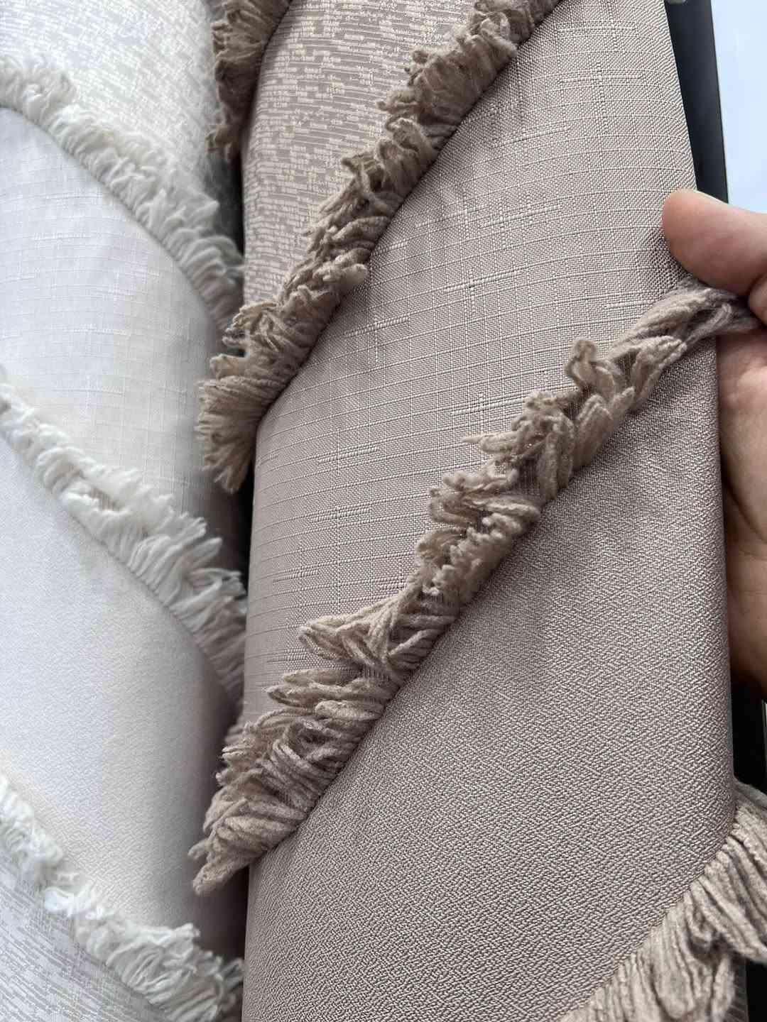 السلام عليكم زبائننا الكرام ❤️ 
 
اليوم وصلت ستائر بوهيمي الخامة الثقيلة  الكثافة العالية والبارزة حلقات فضي ستل ستيل

العرض: 4 م
الطول: 3 م

السعر: 24,000  د.ع

 الالوان:  6 موضحة داخل الصور


**إذا كنت صاحب هذا الإعلان وتريد حذفه لأي سبب، رجاءا أرسل رسالة إلى الدعم الفني**