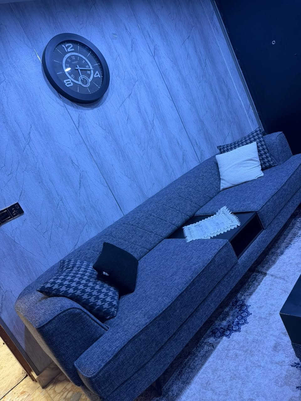 تخم للبيع تركي مودرن 9 مقاعد
قنفه رباعيه

قنفة ثلاثيه

كرسي عدد 2

مع سماعه ولايت قراءة مستخدم قليل جدا ، وخالي من الضرر اشتريته من الكراده محل ارز لبنان ب3 ونص مليون 

السعر 2 مليون وبي مجال 

***********

المكان الغزالية
