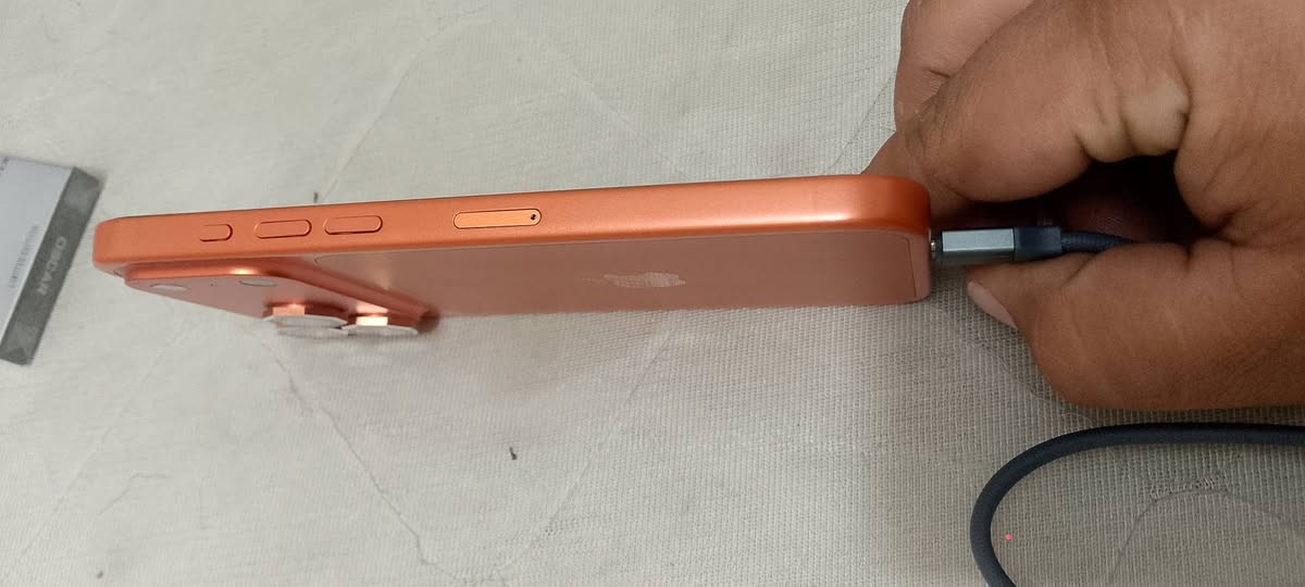 ايفون 17برو ماكس كوبي (كوبي)
مواصفت ونضام مطابق للاصلي للبيع حط سعر وخذه 
***********
