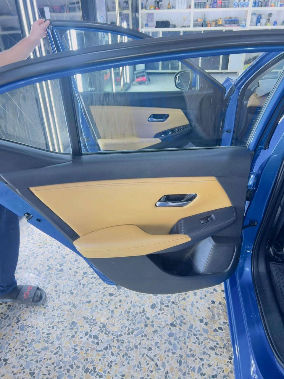 السلام عليكم
نيسان سنترا 2021 رقم معوقين بعد سنه وتصير حره للبيع
المواصفات
لايتات زنون شادهن ب٢٠٠$
فتحة سقف 
رادارات امامي خلفي جانبي
نقط عمياء
حساسات
توقف ذاتي امامي وخلفي
تنبيه الخروج عن المسار
داخلهة جكليتي
تدفئه بالكشنات
وبعد مواصفات النيسان المعروفه

ضررهة من امريكا فقط ضربه جدا بسيطه بالبنيد والجاملغ الايسر مبدل بنيد اصلي مالهة والحاملغ مصبوغ ع كد ربع وبيهة بالعراق بارد بالصندوق بدون اي صبغ
سعرهة ١٤٠ وبيهة مجال للطيبين مكان السياره البصره اي استفسار *********** متواجد واتساب وفيس
