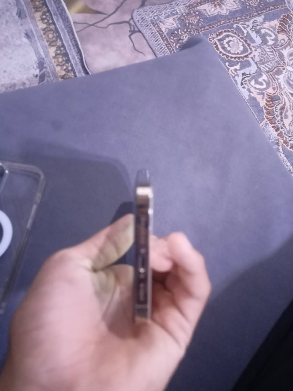 سلام عليكم للبيع جهاز ايفون 12 برو ماكس ذاكره 256 نضيف مبدل شاشه وبطاريه والكامراه للستفسار اكثر ***********
