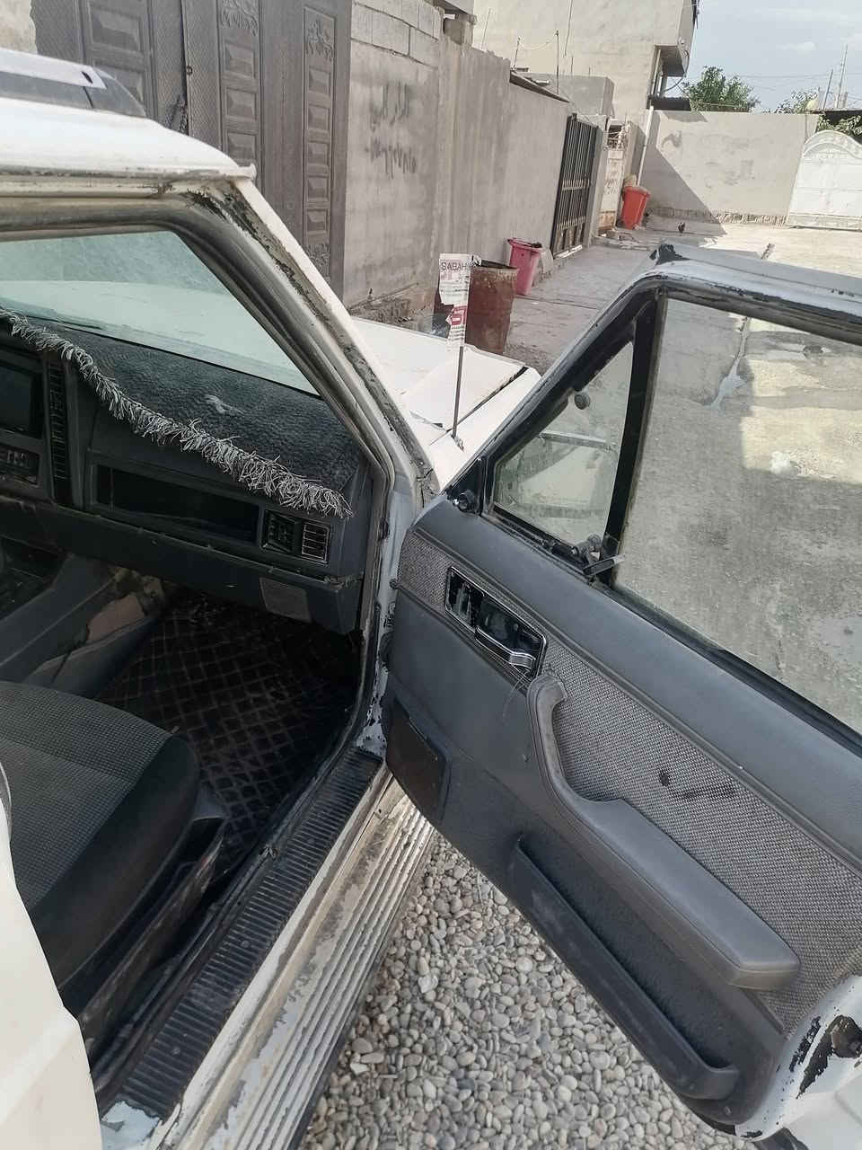 سلام عليكم جيب للبيع سنويه صقطه صحبه موجود السياره جنت محوره كير ومحرك بطه شلت المحرك وكير مال بطه جبت مكانه محرك فور واي السياره تريدله تحوير  المحرك موجو تفرعاته موجوده كهربايت كله شغاله سياره عايزه كير وتحورله دوسه مال كليج 
السعر ١٣ *********** وتساب
