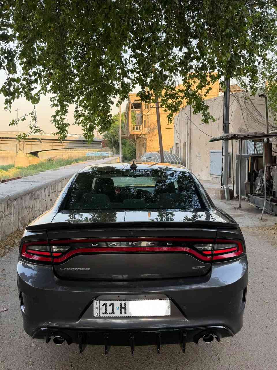 جارجر gt 2019 
وارد امريكي 
السيارة ماشيه 110 الف كيلو 
4 دسكات جديدة
تايرات جديدة وصدر كامل جديد
بصمة 
شاشة كبيرة 
كشن السايق كهرباء 
حساس خلفي 
السيارة مكملة ع الاخير 
حادثها فقط جاملغ خلفي عكس السايق ضربته خفيفة 
وخدوش بسيطة موضحة ب الصور 
رقم بغداد 
السنوية جديدة ب اسمي تحويل ثاني يوم 
مكان السيارة: بغداد/بغداد الجديدة 
السعر : 225 وبيها مجال 
للتواصل: *********** بغداد, العراق
