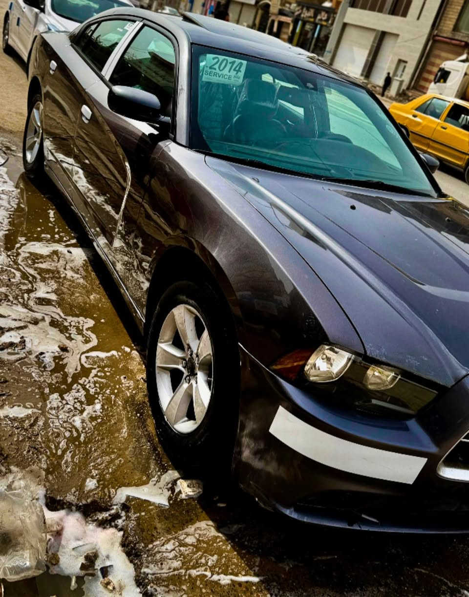 السلام عليكم سياره جارجر 2014اصل كفاله من كصه بيع او مراوس حسب قناعه سعره 80وبيها مجال رقم صاحب سياره (***********) تصال او اساب مكان بصره
