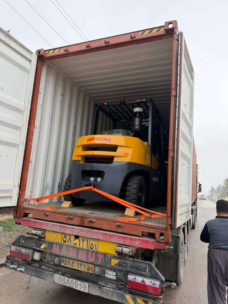 للبيع رافعات شوكيه هايفون زيرو موديل 2025منفيس كاتي 
3طن 3حركات مكينه أزوزه ياباني وبي مكينه ميتسوبيشي 
متوفر 5طن مكينه ميتسوبيشي 
متوفر توصيل جميع المحافضات 
للإستفسار 
اتصل 
***********
***********
