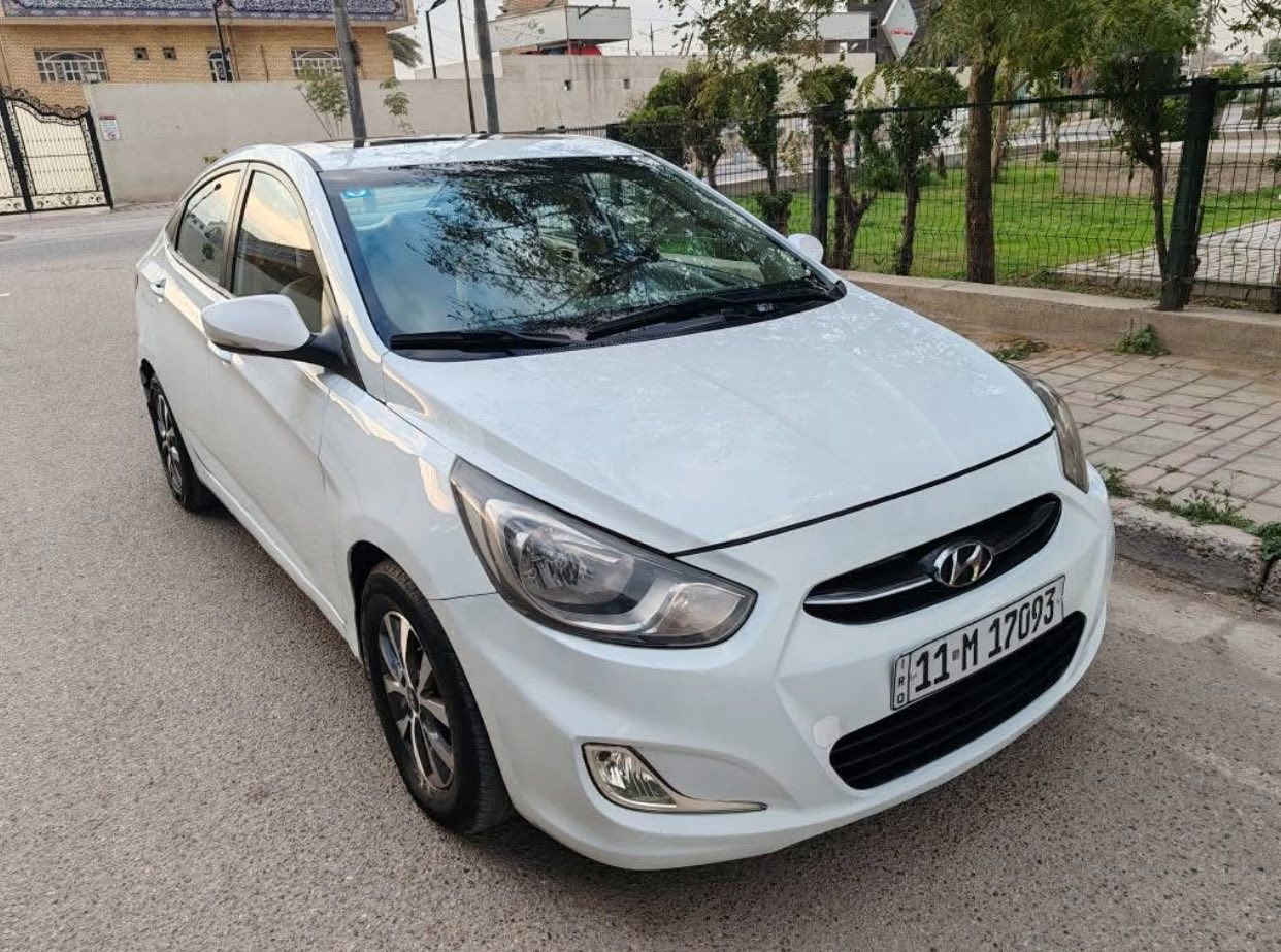 كسنت 15 خليجي قطعتين ونص صبغ السياره جديده بسمي سنويه  ماشيه 98 مكينه 1600 سعرها 85 بغداد السيدية ***********
