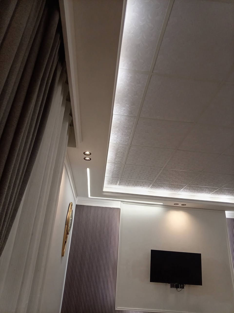 مجموعة من أعمالنا الصبغ والديكور وصبغ الد ور والواجهات
الاستفسار ***********
