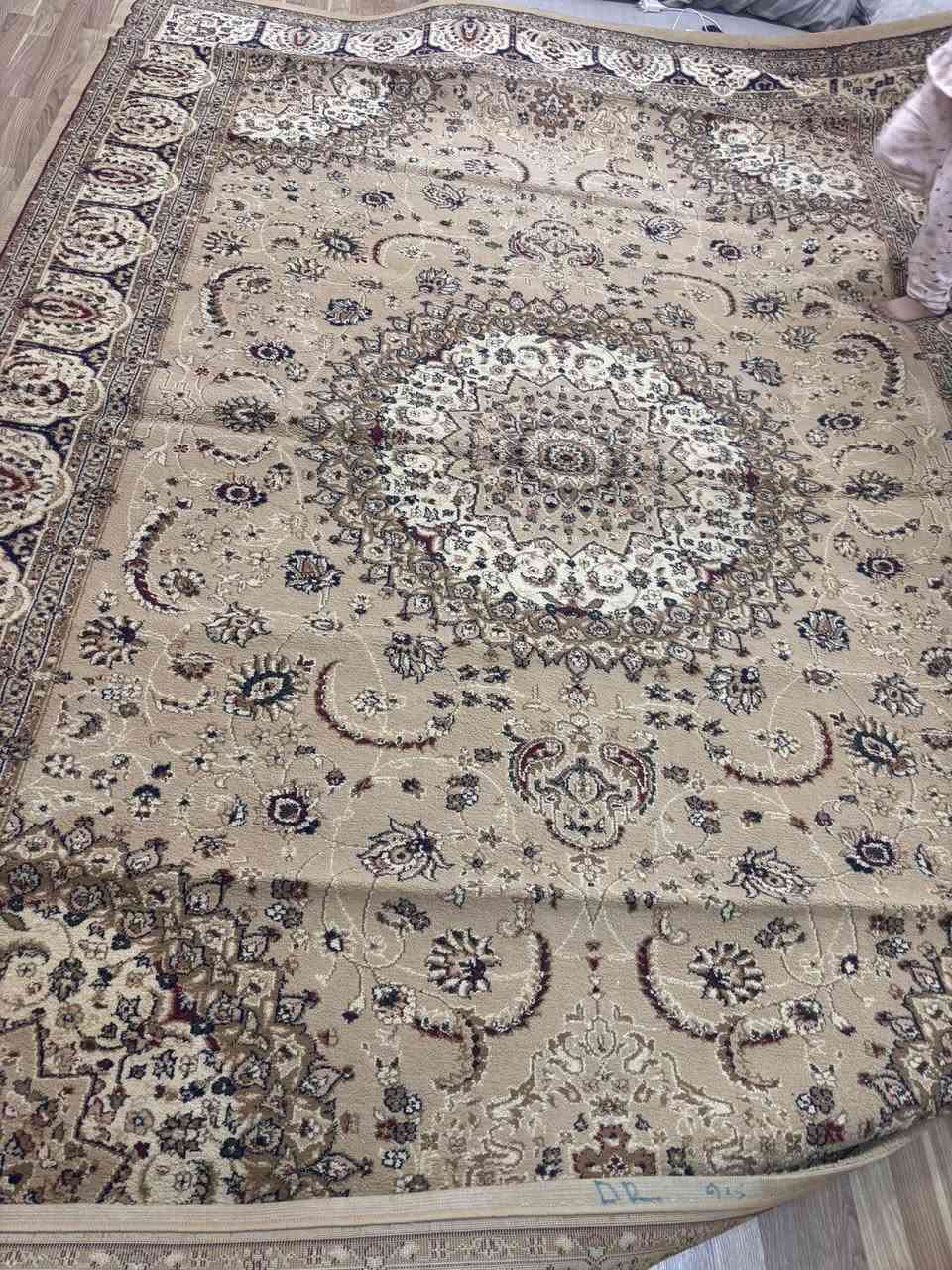 ٢ سجاد للبيع نظيفات وجداد تقريبا 
القطعة الكبيرة   عرض 2,5     طول  3,5
القطعة الصغيرة   طول 2,5   عرض متر 
سعرهم مع بعض ٨٠ الف


**إذا كنت صاحب هذا الإعلان وتريد حذفه لأي سبب، رجاءا أرسل رسالة إلى الدعم الفني**
