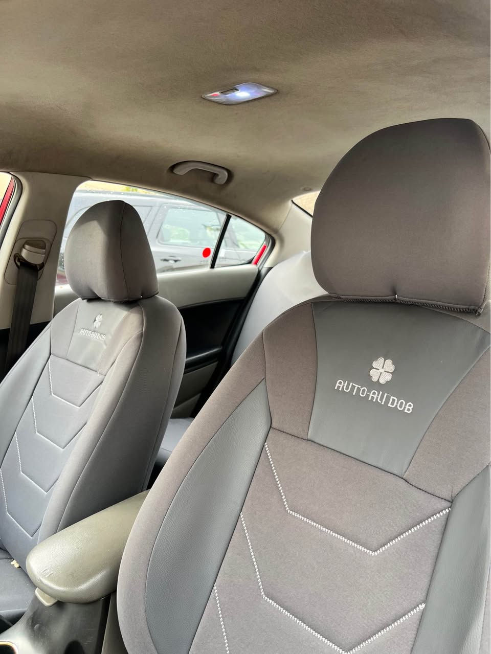 سلام عليكم كيا سيراتوموديل 2013 واردخليجي بيها صبغ قطعتين محرك 1600 دوش رقم بغدادبسمي 
السعر107 ومجالهابسيط للستفسار***********
مكاني بغدادشارع 14 رمضان بغداد, العراق
