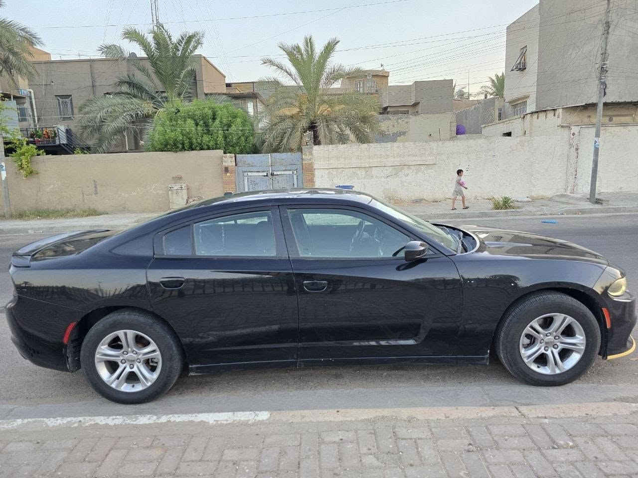 جارجر موديل 2015 اصل تو ويل لون اسود 
السياره ماشيه 150 الف 
محرك جديد ماشي عليه الفين كير وتبريد وحداديه جاهزه
وتخم تاير جديد جاهزه السياره 
رقم بغداد تحويل ثاني يوم
سياره مبرمجه مراوح وسرعه مفتوحه ومعالجة مشكلة الدوانز وحل مشكلة ضعف السحب
السياره بيها 6 قطع صبغ ابيعلك حزام 
السياره بدون دواخل عدا التكمه الي بين الباب الخلفي والجاملغ بيها تعديل بدون كص او تبدل 
كفاله من من الكص والعيب الشرعي 
السونار مرفق مع المنشور 
السعر  135 ورقه قفل 
العنوان بغداد شارع الظلال
***********
***********
واتساب او اتصال
